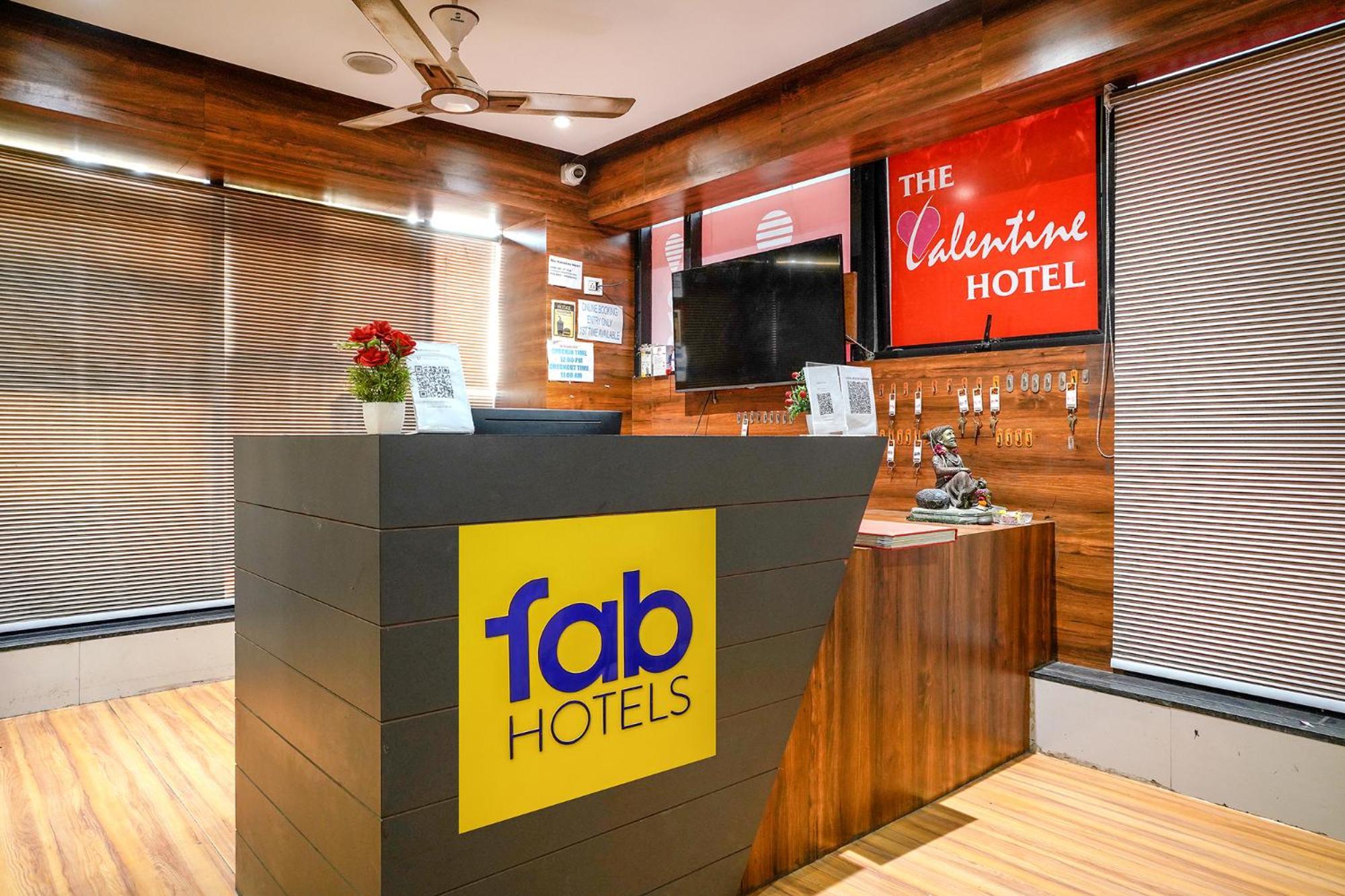 Fabhotel The Valentine - Udhna Road Súrat Exteriér fotografie